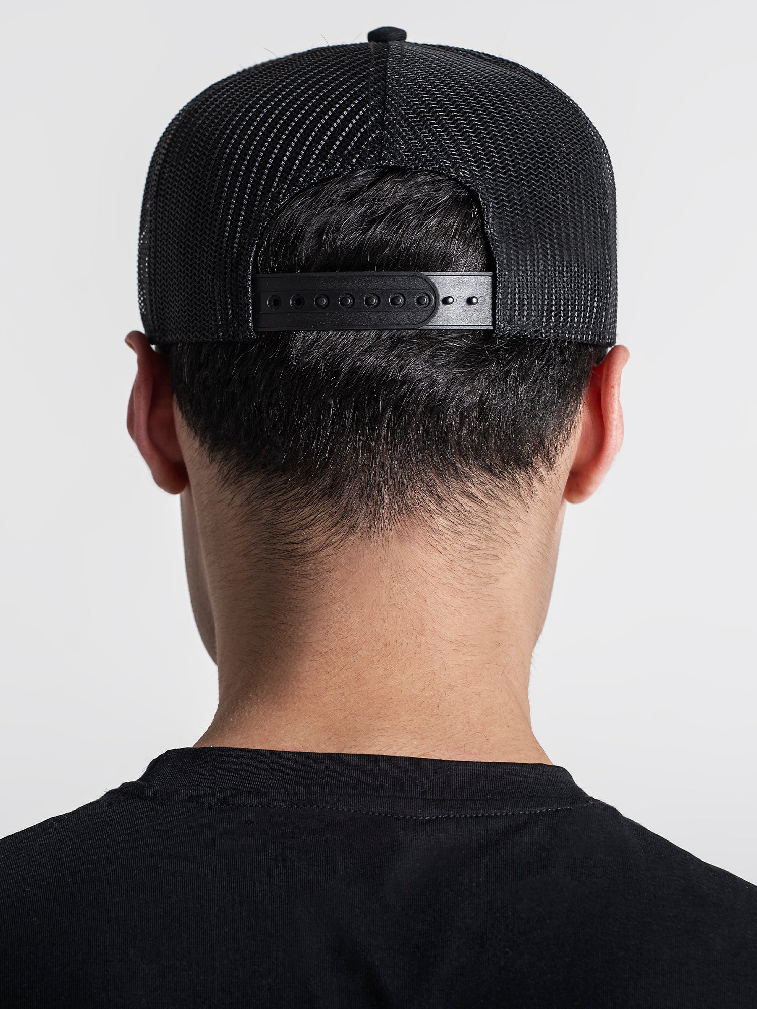 caps / Black Crew Cap