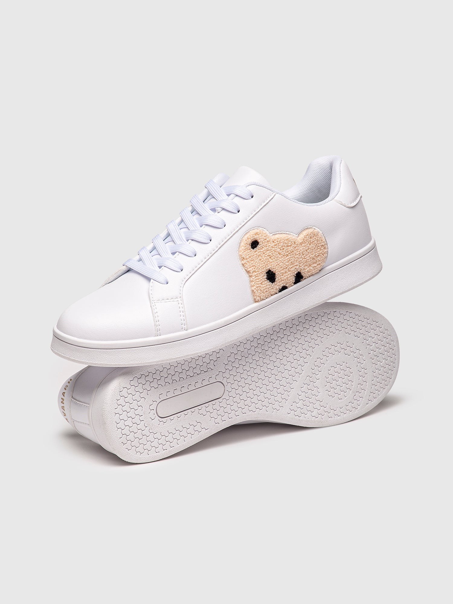 sneakers / White Plush Sneakers