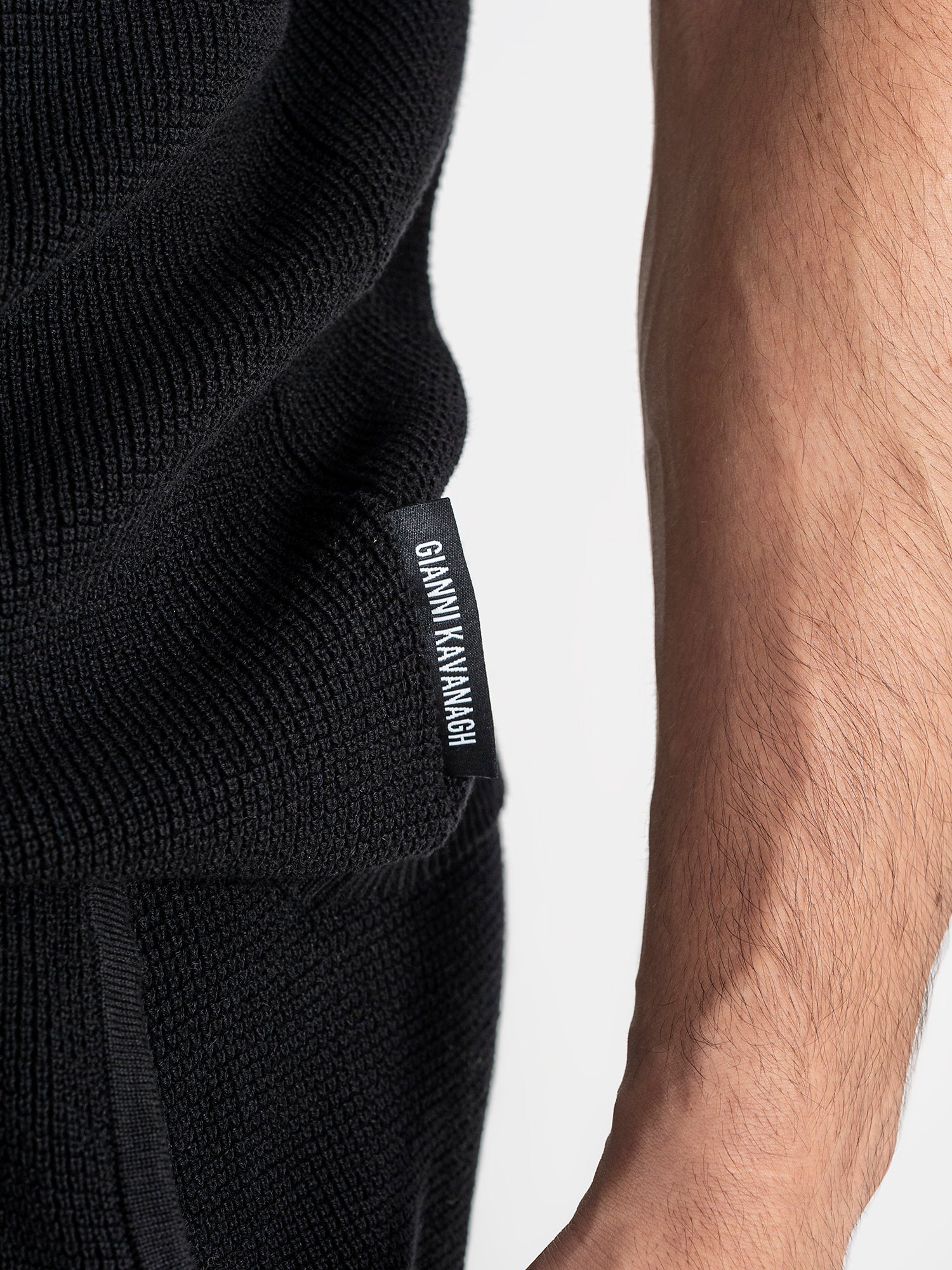 t-shirts / Black Retro Vibes Knit Tee