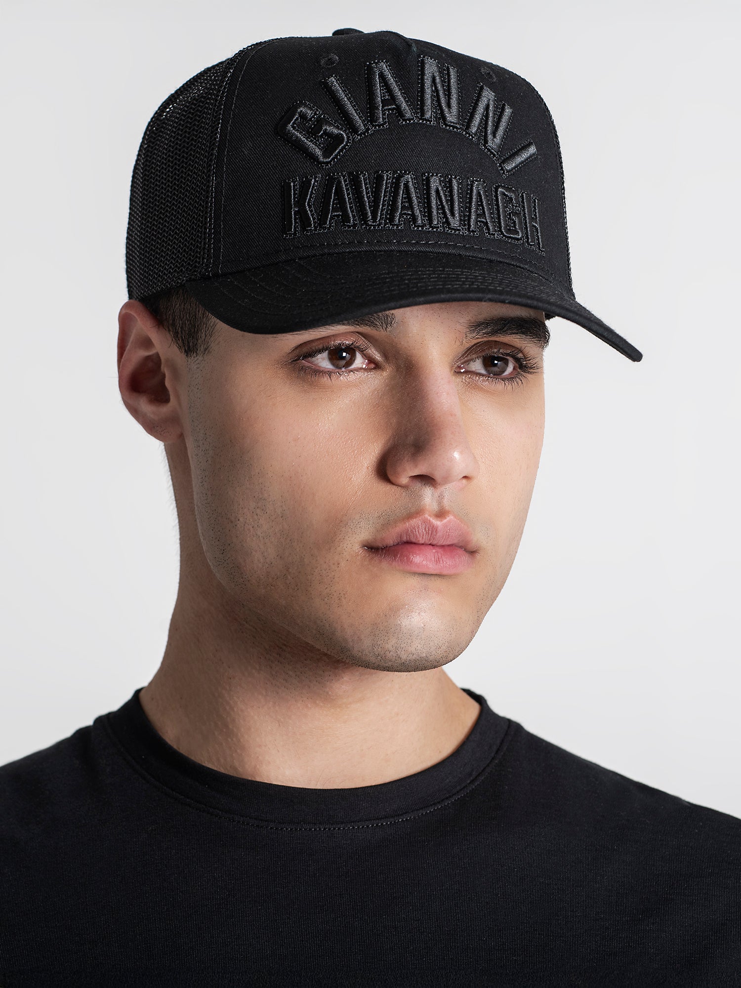 caps / Black Crew Cap