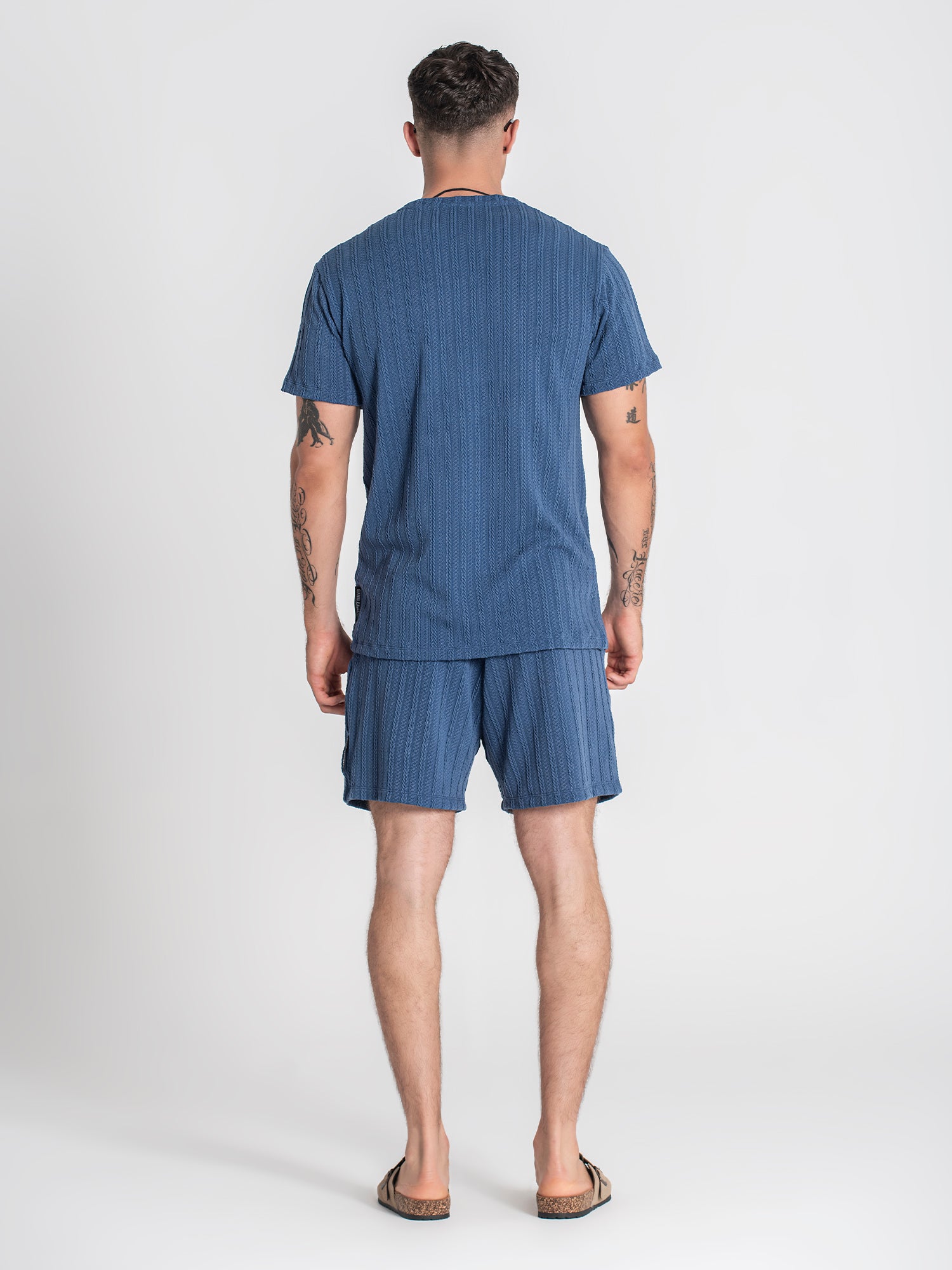 t-shirts / Blue Twist Tee