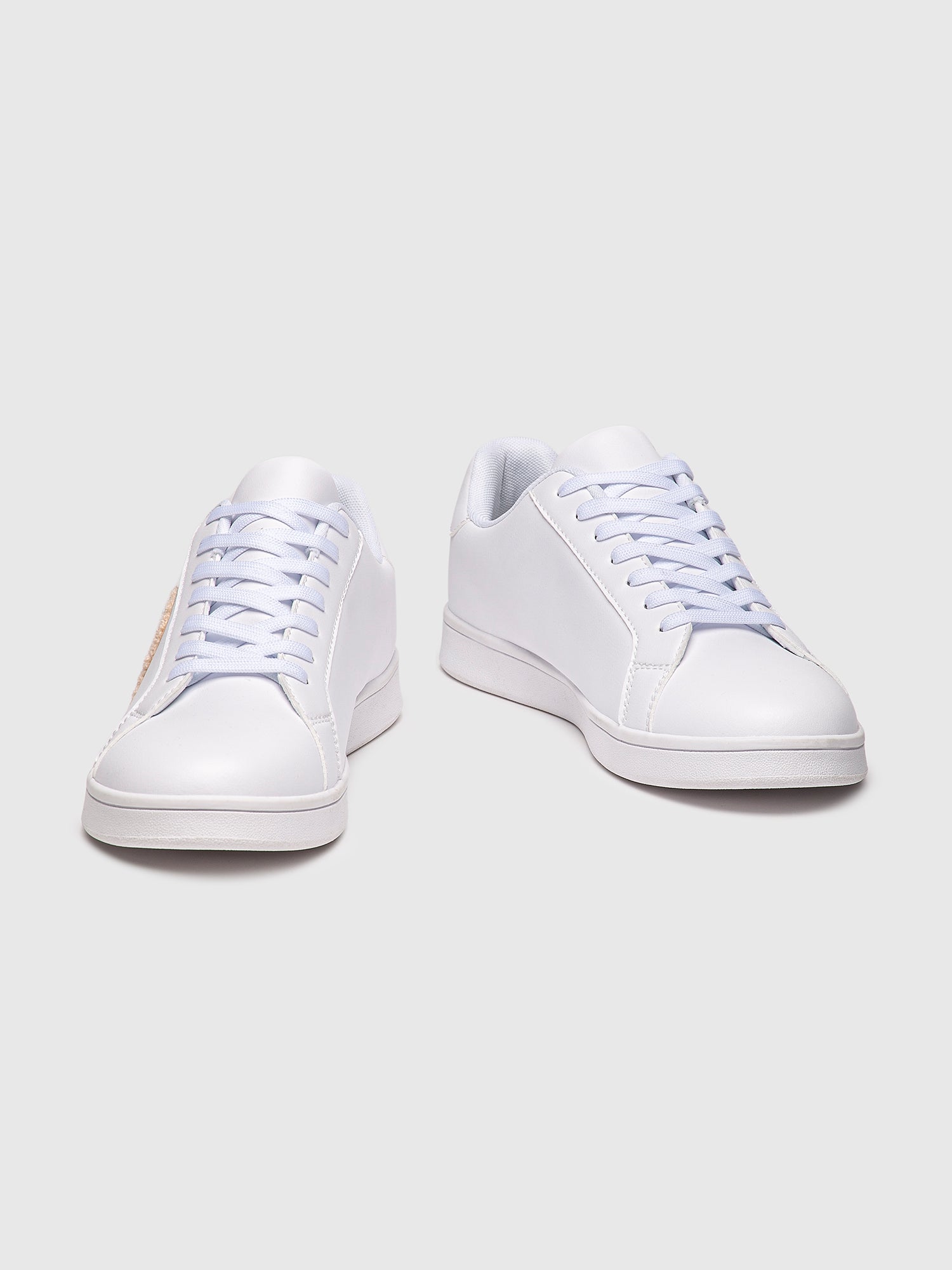 sneakers / White Plush Sneakers