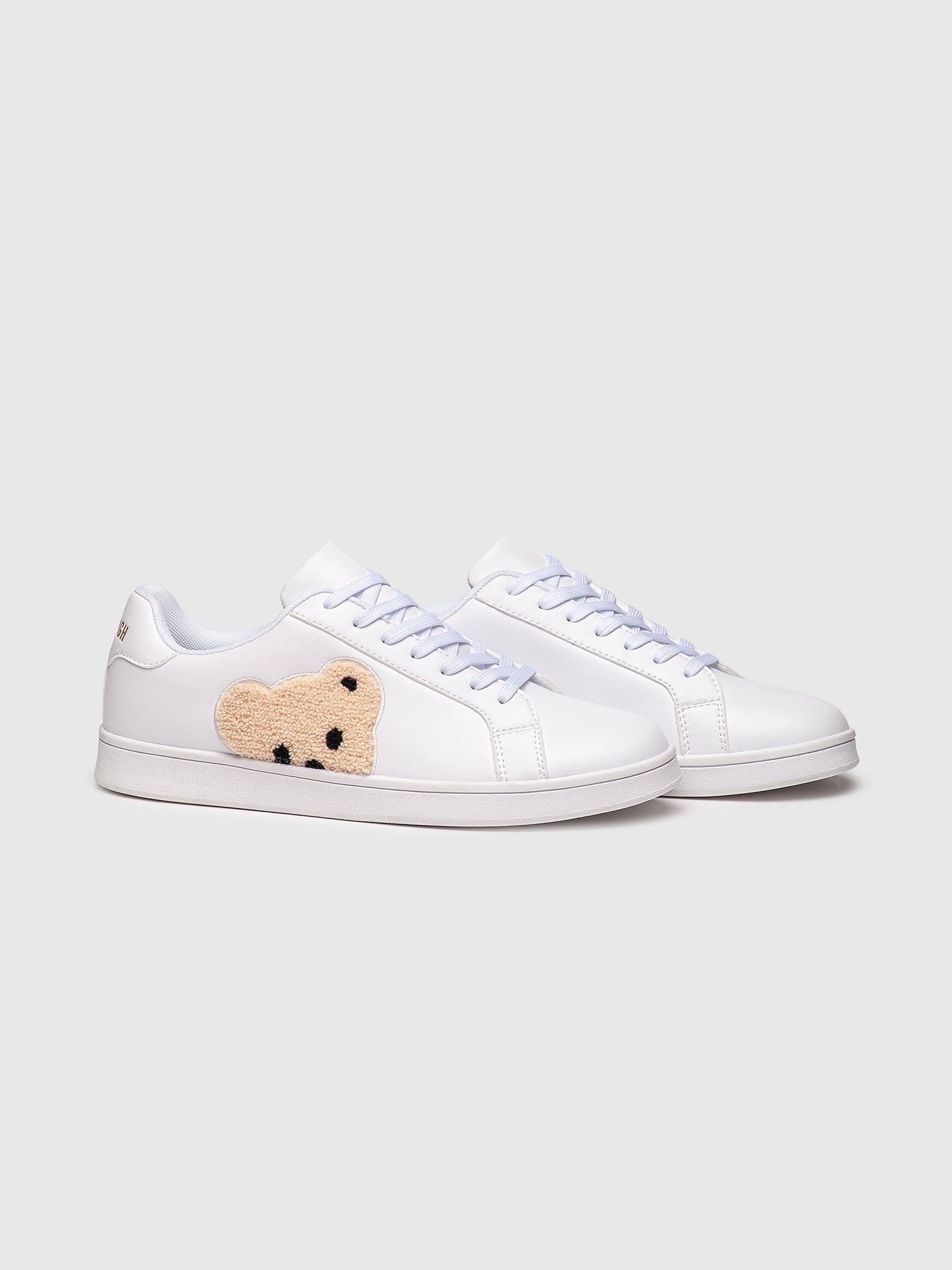 sneakers / White Plush Sneakers