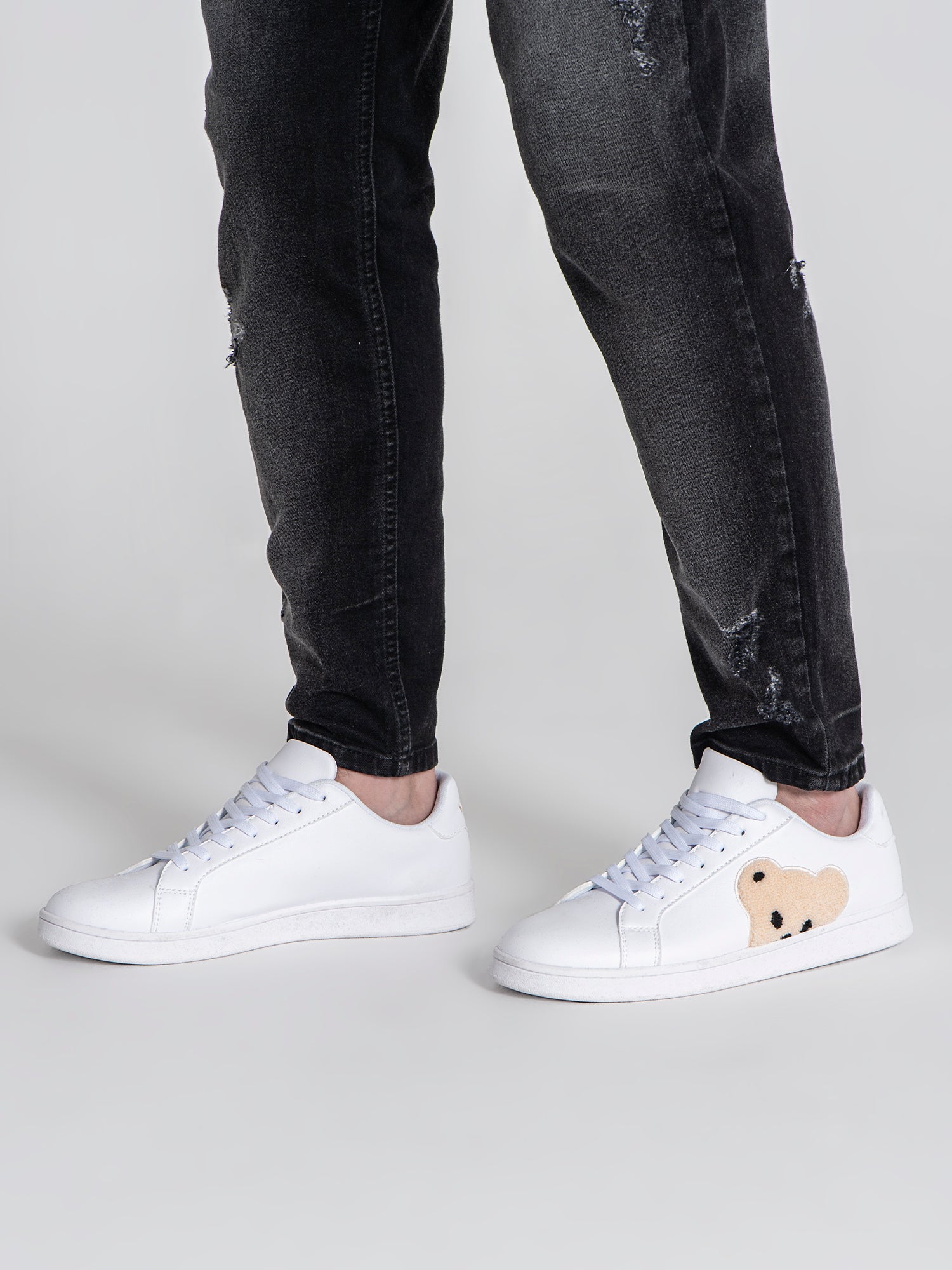 sneakers / White Plush Sneakers