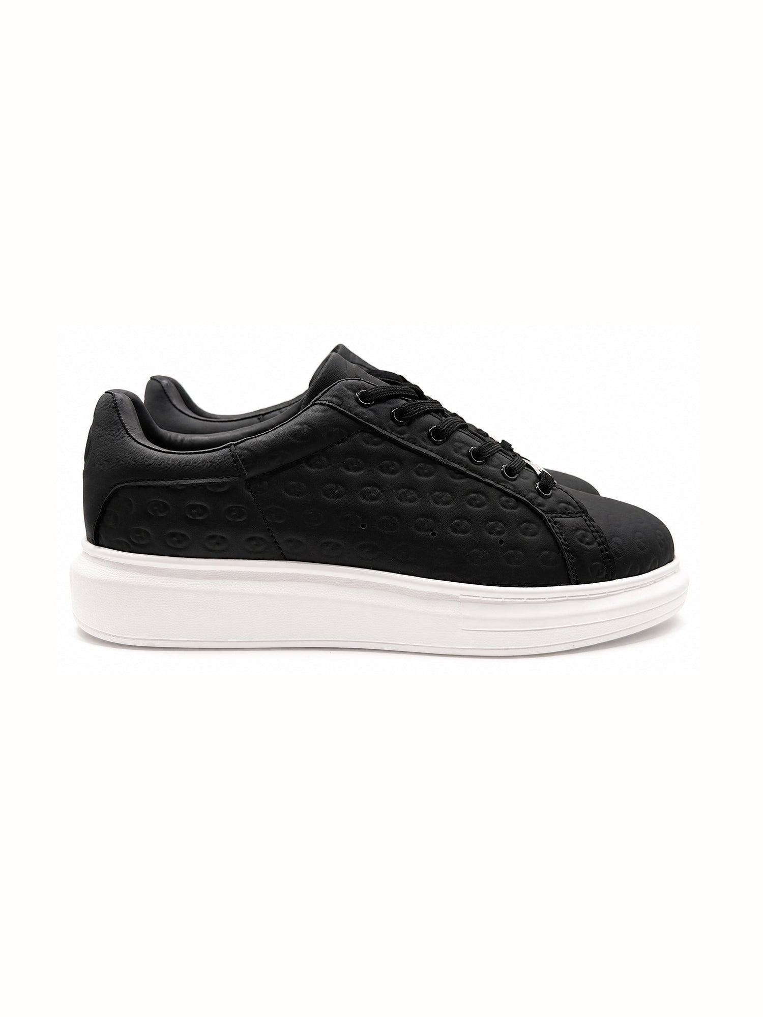 sneakers / Black Sneakers