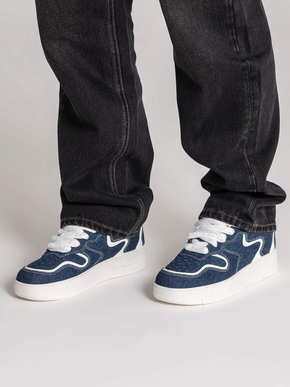 sneakers / Blue Dive Sneakers