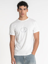 t-shirts / White Essence Tee
