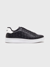 sneakers / Black Insignia Sneakers