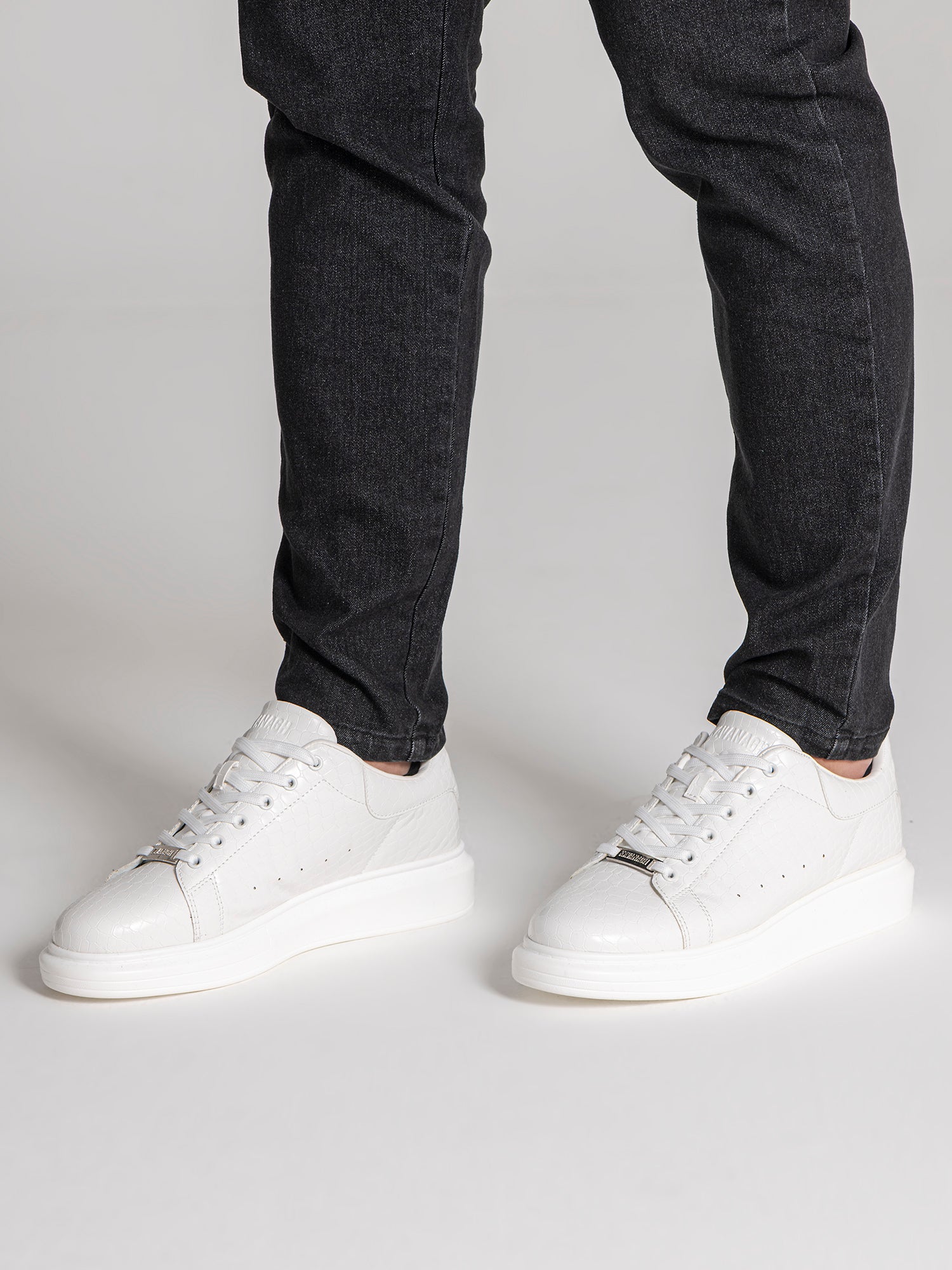 sneakers / White Elevated Sneakers