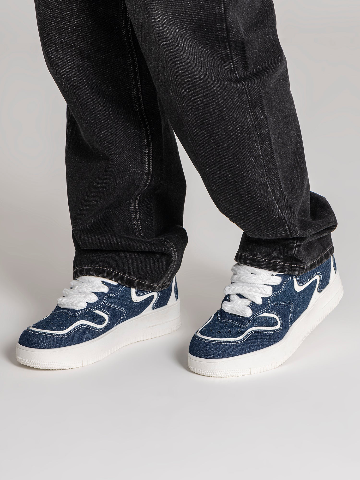 sneakers / Blue Dive Sneakers