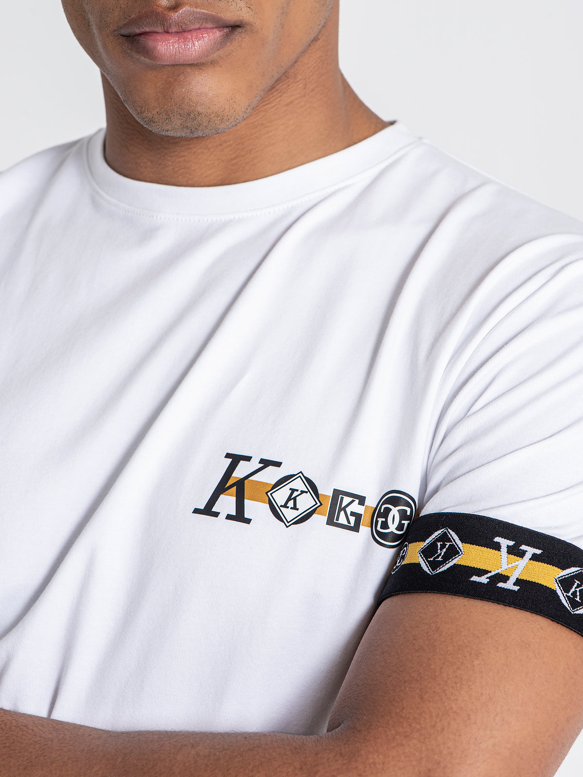t-shirts / White Trail Elastic Tee