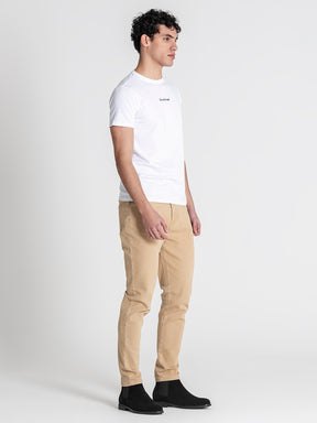 t-shirts / White Signature Tee