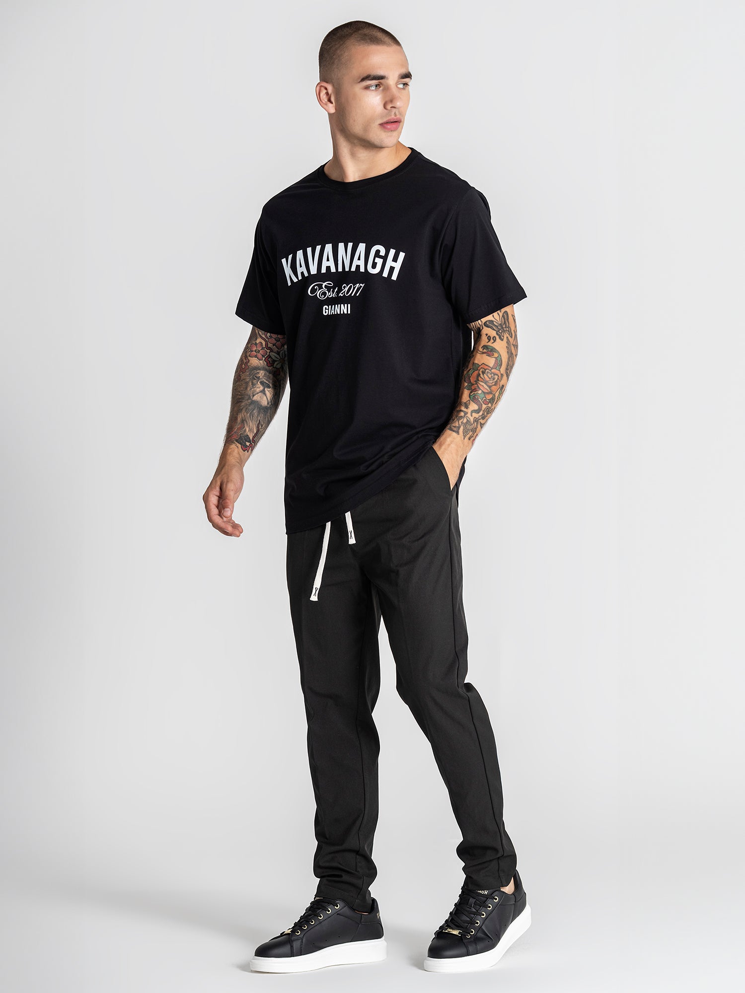 t-shirts / Black Statement Tee
