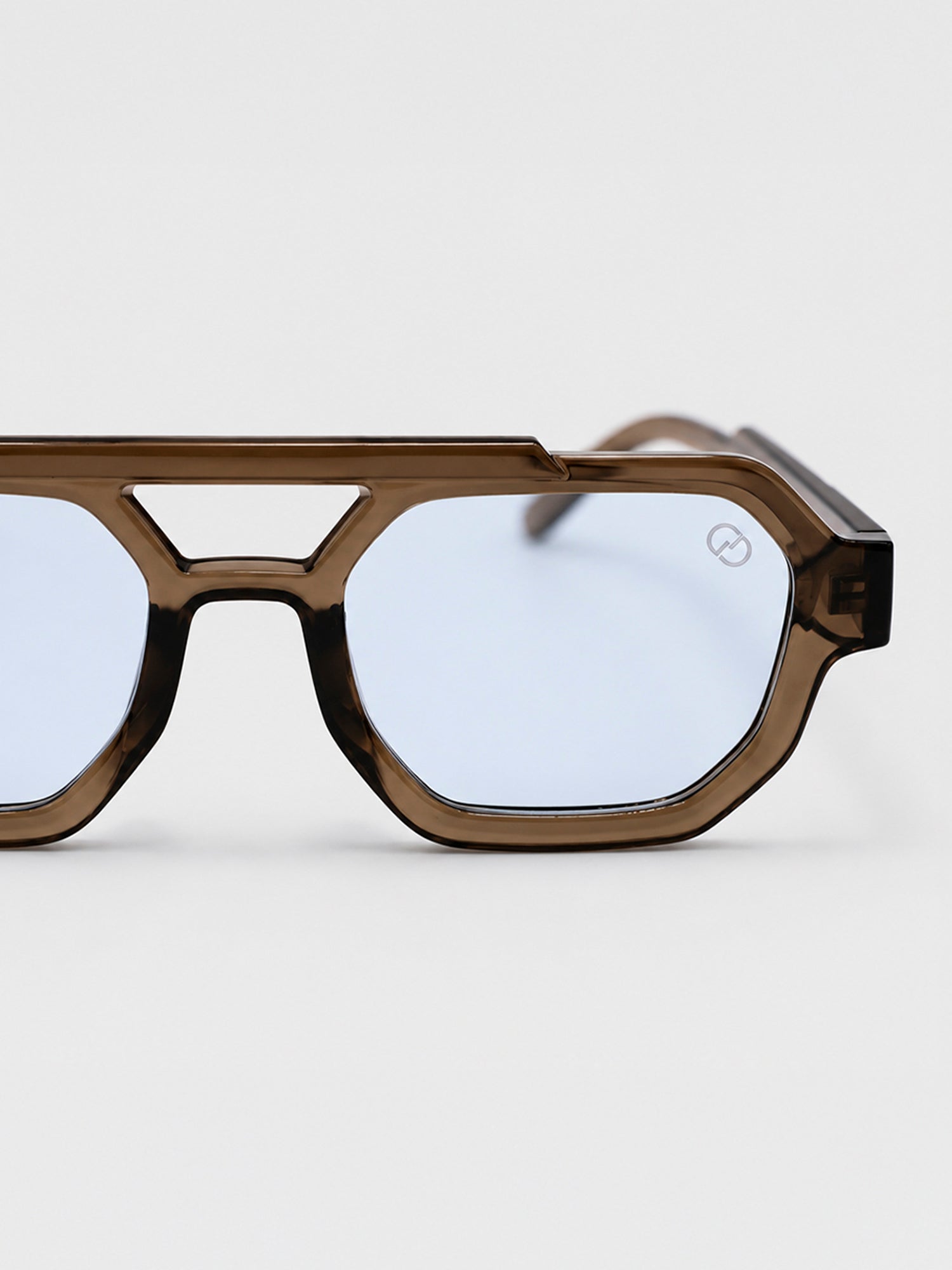 sunglasses / Beige Octo Sunglasses