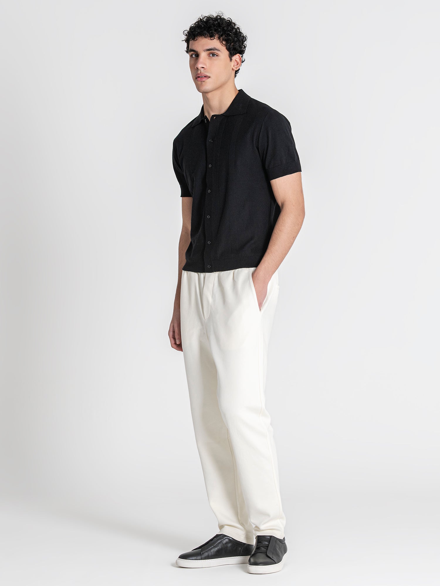 shirts / Black Linear Knit Shirt