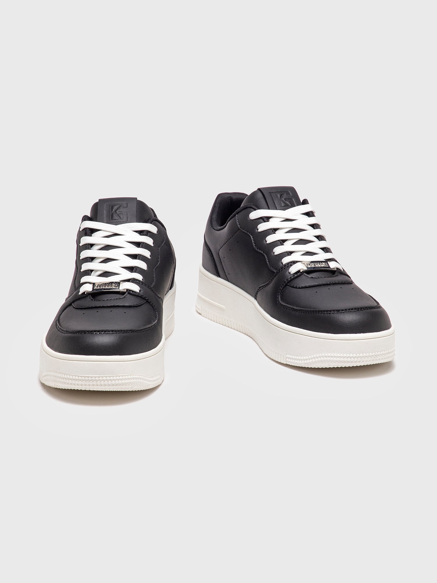 sneakers / Black City Ease Sneakers