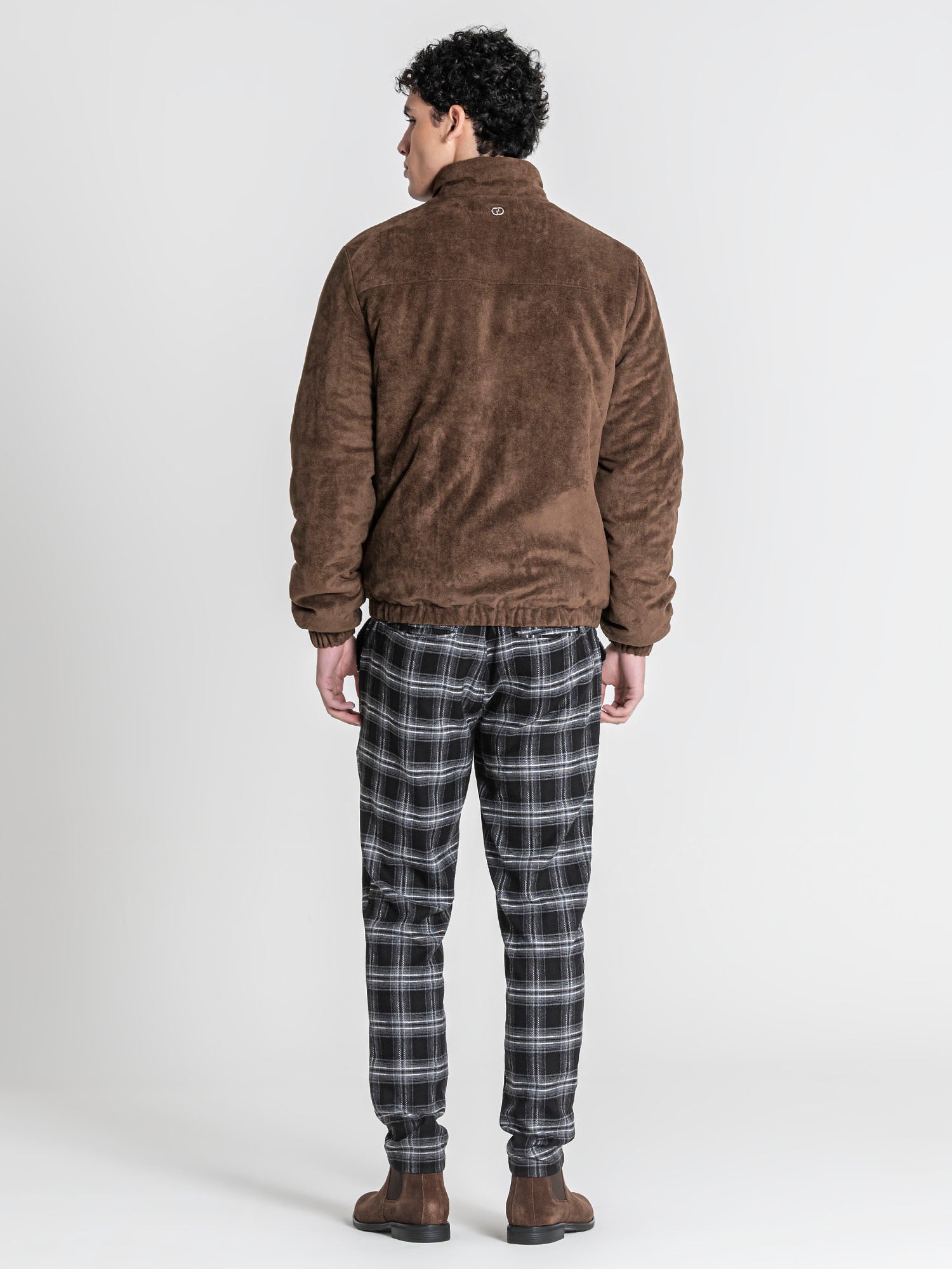 jackets / Brown Essential Jacket