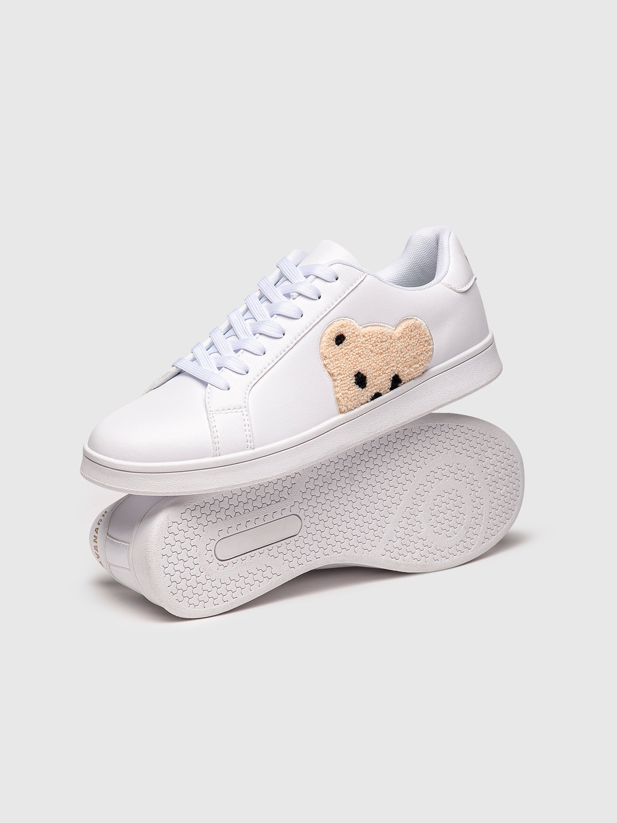 sneakers / White Plush Sneakers