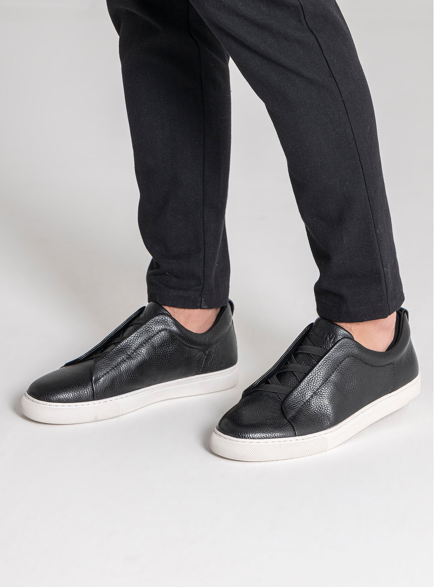 sneakers / Black Smart Premium Sneakers