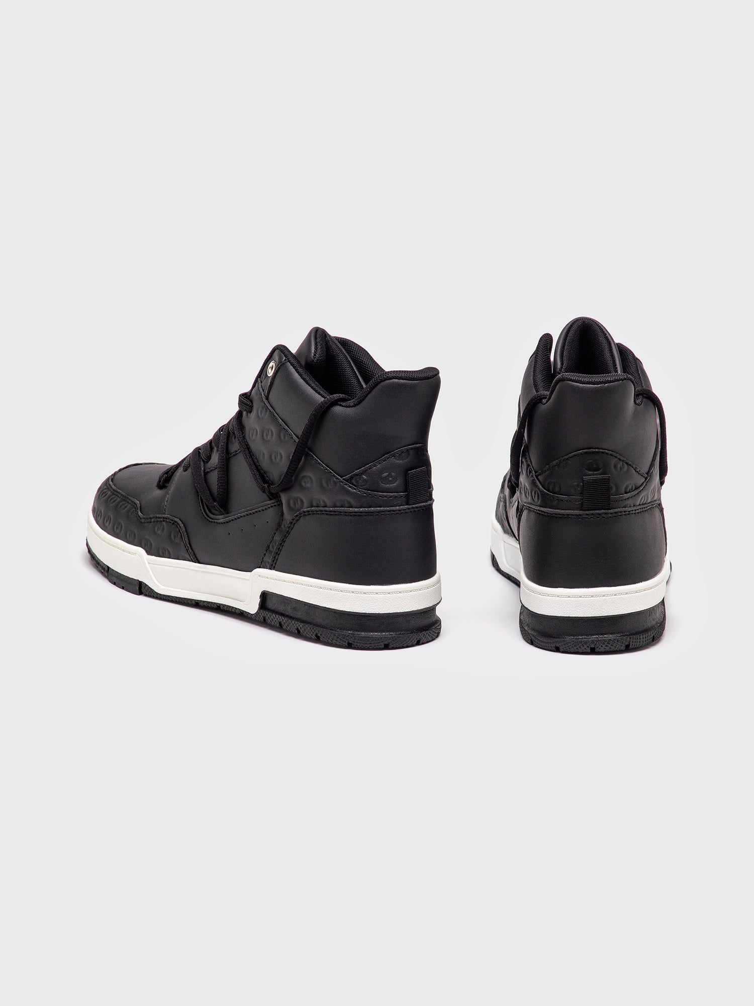 sneakers / Black Insignia Hi Sneakers