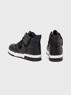sneakers / Black Insignia Hi Sneakers