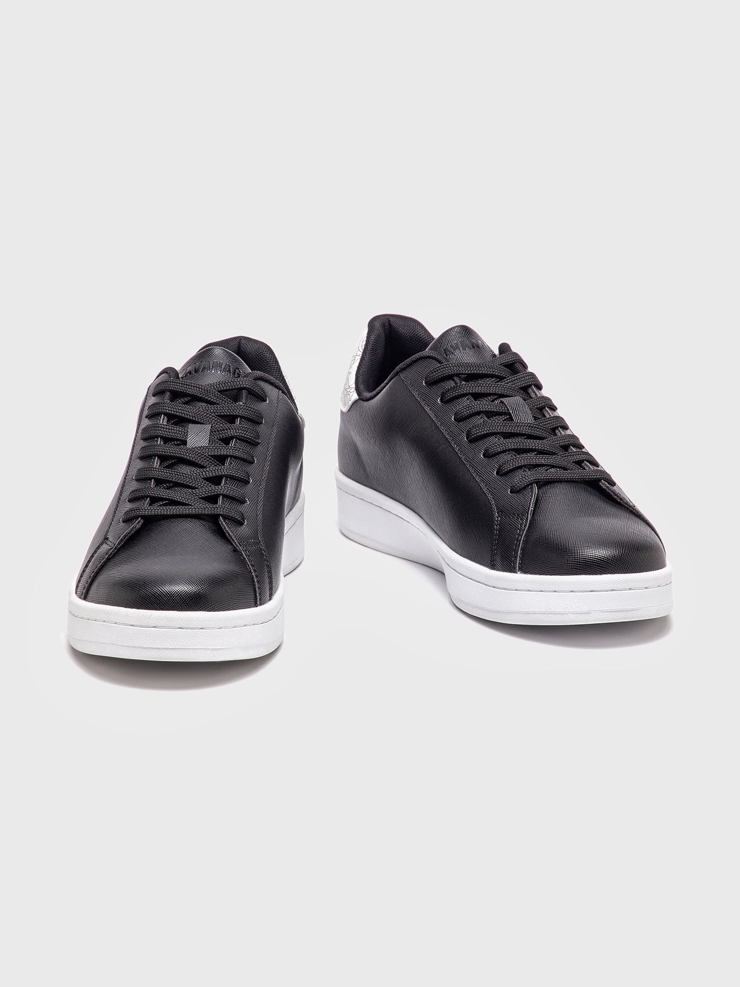 sneakers / Black Insignia Edge Sneakers