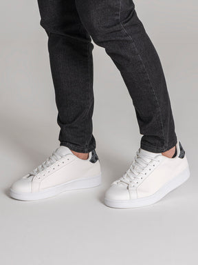 sneakers / White Insignia Edge Sneakers