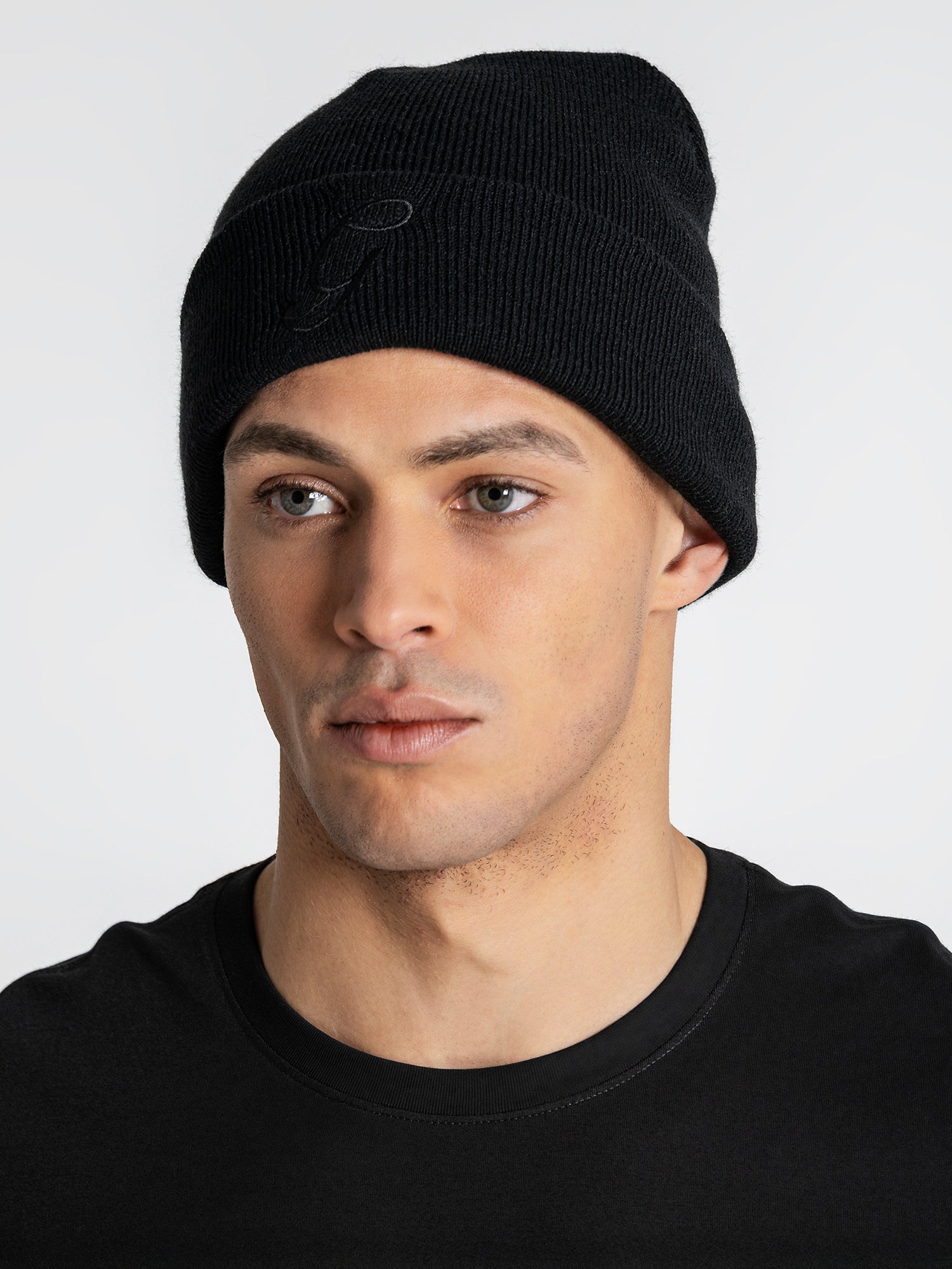 beanies / Black G Beanie